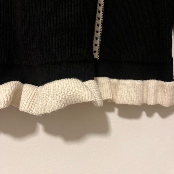 Cabi Adorn pullover cotton blend sweater black & white ruffle trim size M - Picture 6 of 10